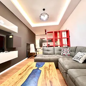 Downtown Grand Comfort Apartment